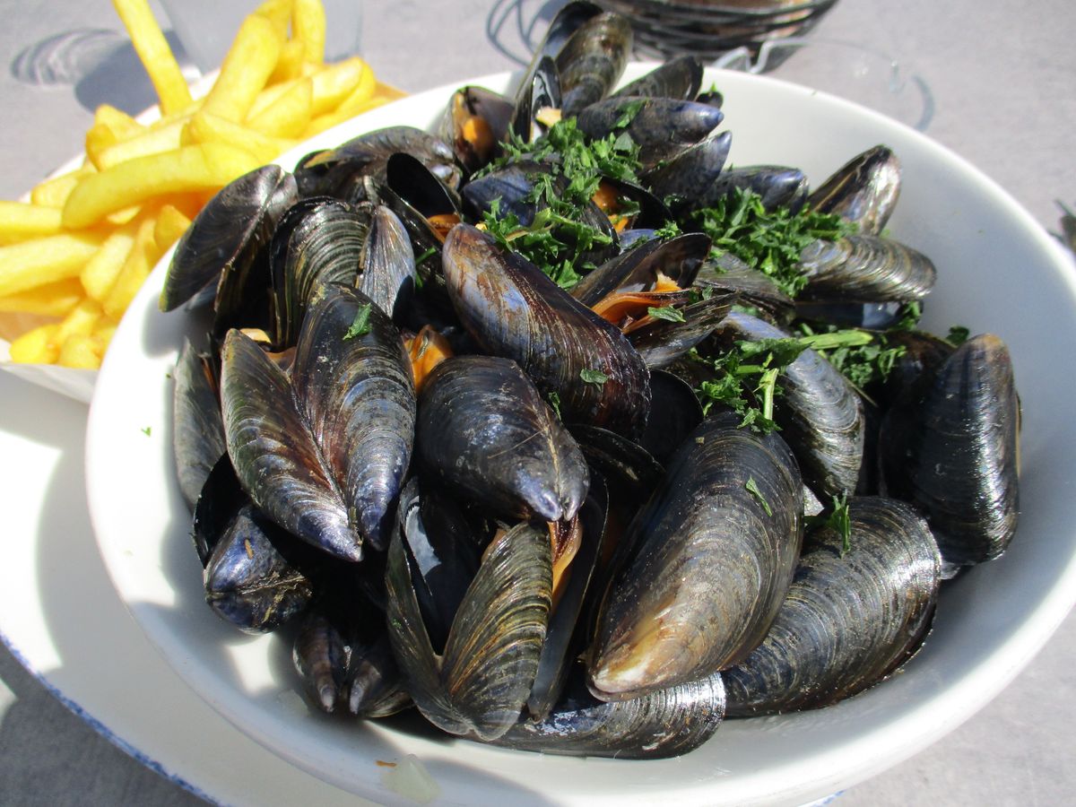Bistro-Style Moules Frites